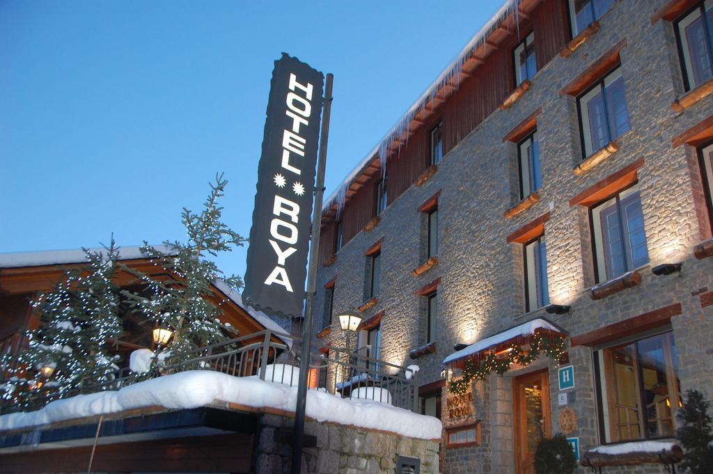 Hotel Roya Espot Exterior photo